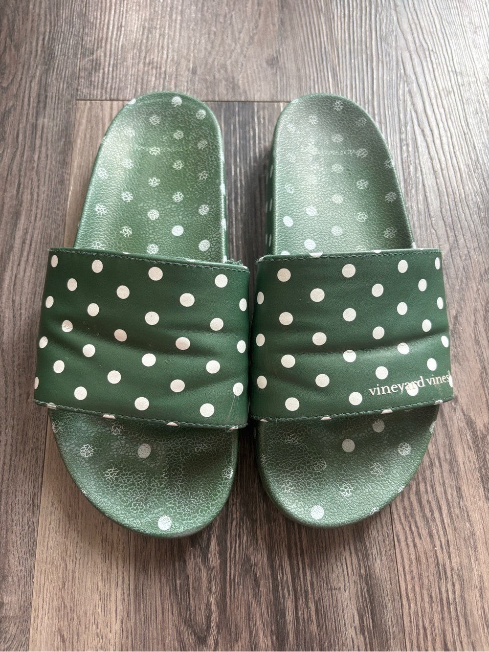 Vineyard Vines Slides